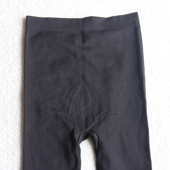 Ingrid & Isabel Seamless Maternity Leggings 6-8 - Picture 4 of 13